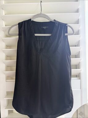 Alfani Black V-Neck Sleeveless Camisole Top